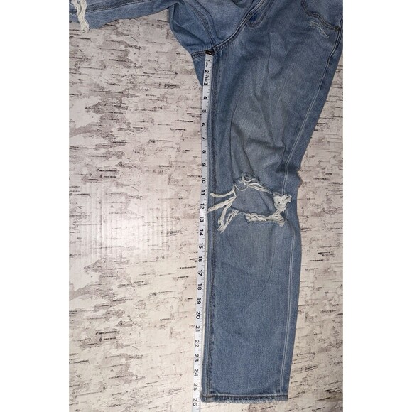 American Eagle Women’s High Rise Distressed Mom Jeans Size 8 Short - Picture 12 of 14
